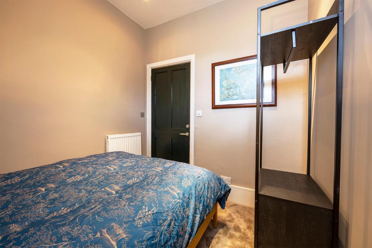Luxury Central Home - Parking & Ev Point, Superking Bed Canterbury Exterior photo